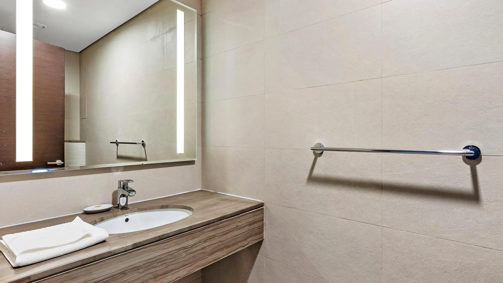 Apartment Silkhaus Contemporary 1 Bdr Close To Reem Central Park Abu Dhabi
